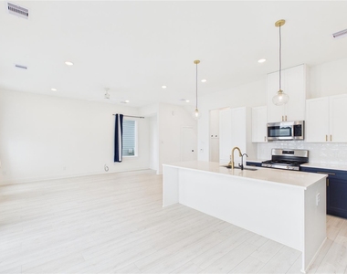 9609 Valeca Drive - Photo Thumbnail 8