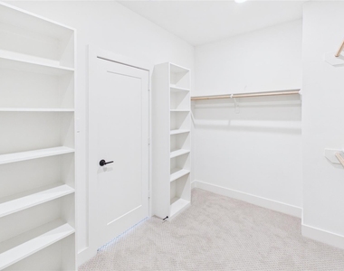9609 Valeca Drive - Photo Thumbnail 19