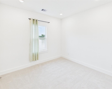 9609 Valeca Drive - Photo Thumbnail 27