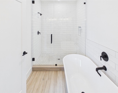 9609 Valeca Drive - Photo Thumbnail 23