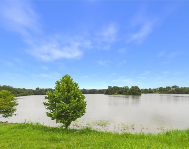9609 Valeca Drive - Photo Thumbnail 12