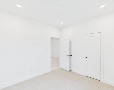 9609 Valeca Drive - Photo Thumbnail 26