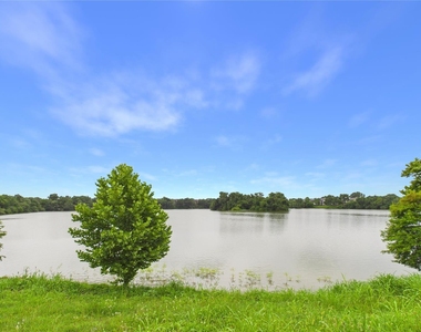 9609 Valeca Drive - Photo Thumbnail 13