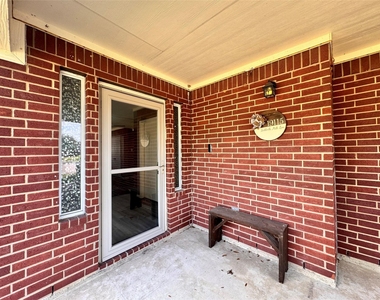19115 Saddleville Mills Lane - Photo Thumbnail 4
