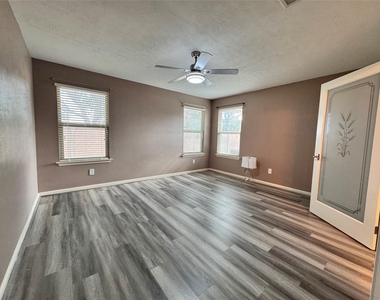 19115 Saddleville Mills Lane - Photo Thumbnail 11