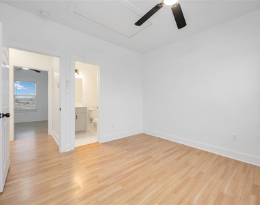 7706 Independence Street - Photo Thumbnail 12