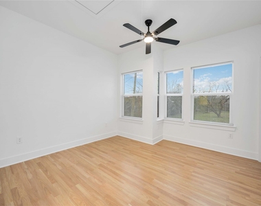 7706 Independence Street - Photo Thumbnail 11