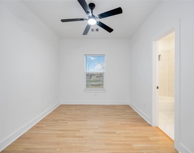 7706 Independence Street - Photo Thumbnail 15