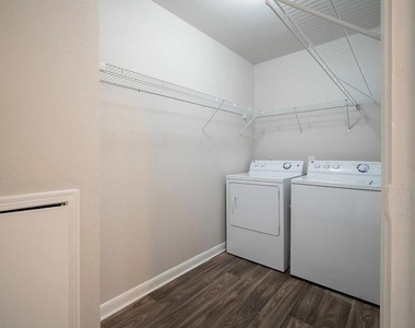 12800 Woodforest Boulevard - Photo Thumbnail 6