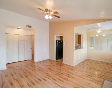 12635 Ashford Meadow Drive - Photo Thumbnail 2