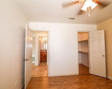 12635 Ashford Meadow Drive - Photo Thumbnail 10