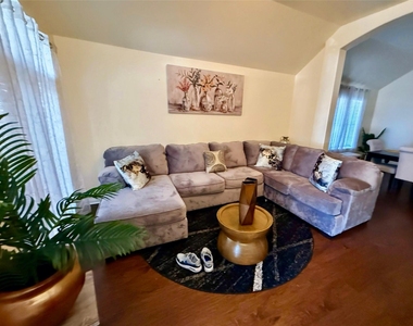 4010 Highland Vale Court - Photo Thumbnail 6