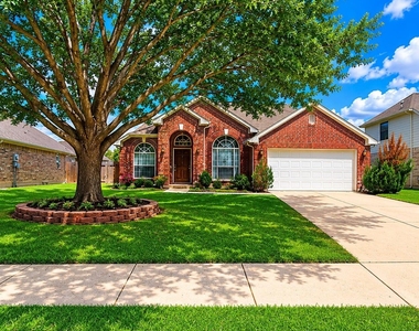 4010 Highland Vale Court - Photo Thumbnail 2