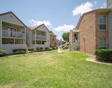 12800 Woodforest Boulevard - Photo Thumbnail 9
