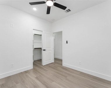 9406 Sandra Street - Photo Thumbnail 16