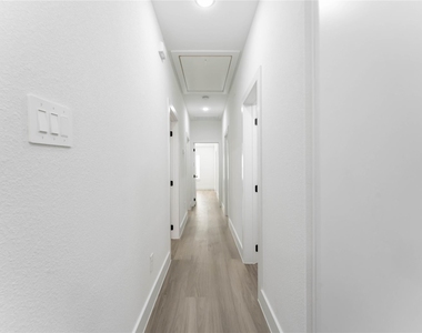 9406 Sandra Street - Photo Thumbnail 25