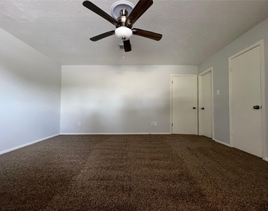 7012 Jetty Lane - Photo Thumbnail 14