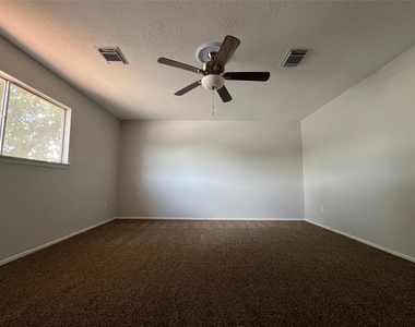 7012 Jetty Lane - Photo Thumbnail 16
