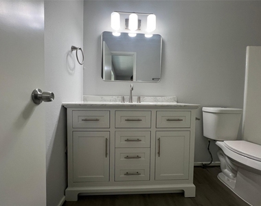 7012 Jetty Lane - Photo Thumbnail 7