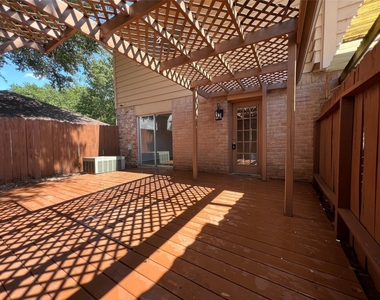 7012 Jetty Lane - Photo Thumbnail 25