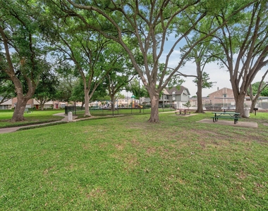 2109 Lander Lane - Photo Thumbnail 28