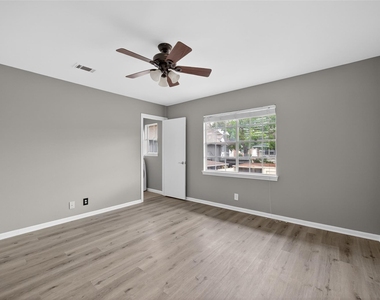 2109 Lander Lane - Photo Thumbnail 19