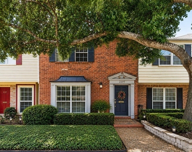 2109 Lander Lane - Photo Thumbnail 6