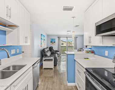 375 Polk Avenue - Photo Thumbnail 20