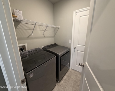 431 Brantley Street Se - Photo Thumbnail 9