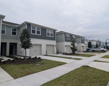 4317 Jetty Lane Ne - Photo Thumbnail 38