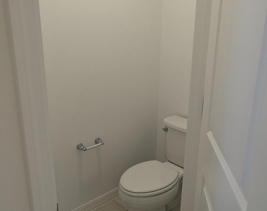 4317 Jetty Lane Ne - Photo Thumbnail 18