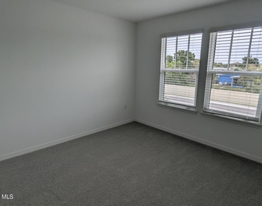 4317 Jetty Lane Ne - Photo Thumbnail 31