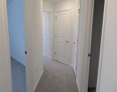 4317 Jetty Lane Ne - Photo Thumbnail 30