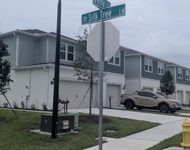 4317 Jetty Lane Ne - Photo Thumbnail 35