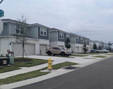 4317 Jetty Lane Ne - Photo Thumbnail 34