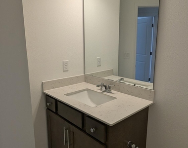 4317 Jetty Lane Ne - Photo Thumbnail 29