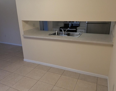 109 San Juan Circle - Photo Thumbnail 5