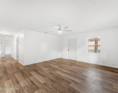 405 Dummitt Avenue - Photo Thumbnail 5