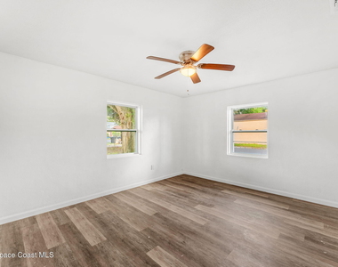 405 Dummitt Avenue - Photo Thumbnail 18