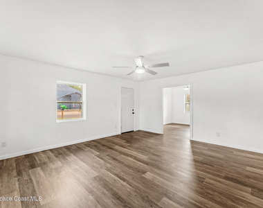 405 Dummitt Avenue - Photo Thumbnail 13