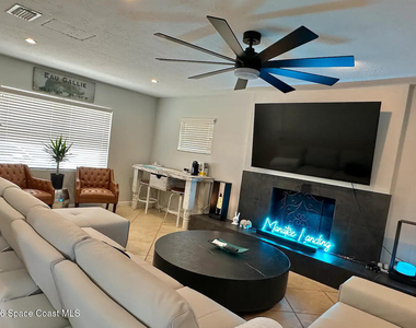 589 Hillside Court - Photo Thumbnail 10