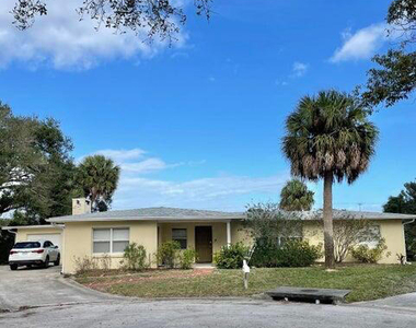 589 Hillside Court - Photo Thumbnail 1