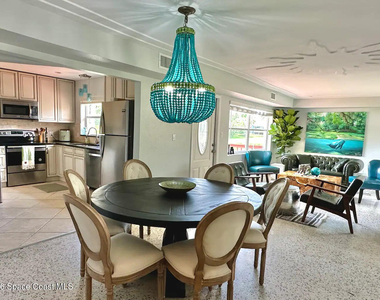 589 Hillside Court - Photo Thumbnail 4
