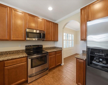 700 Ventura Drive - Photo Thumbnail 12