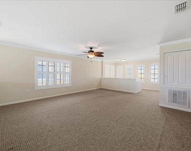 700 Ventura Drive - Photo Thumbnail 22