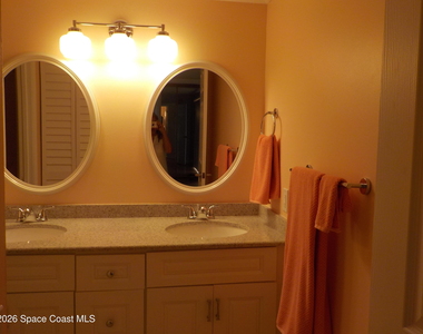 3711 Vista Oaks Circle Ne - Photo Thumbnail 10