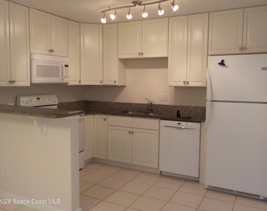 3711 Vista Oaks Circle Ne - Photo Thumbnail 2