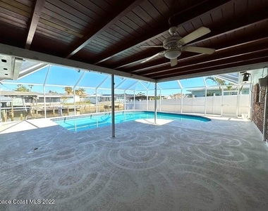 1660 Neptune Drive - Photo Thumbnail 21