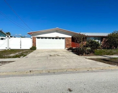 1660 Neptune Drive - Photo Thumbnail 1