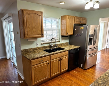 1660 Neptune Drive - Photo Thumbnail 9